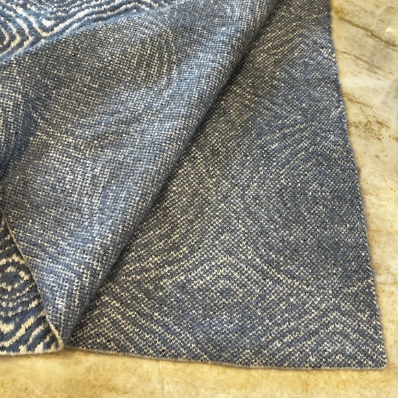 White House Black Market "Jacquard Belted Ruana" Poncho Sweater Blue White OS - Picture 15 of 16